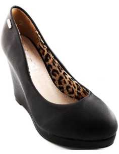 Escarpin femme simili cuir à talon compensé noir avec boucle dorée DAISY