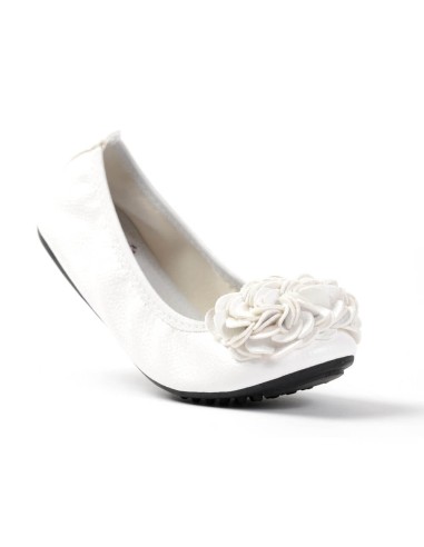 ballerine blanche femme simili cuir souple à fleur modèle MONCEAU  ballerine blanche femme simili cuir souple à fleur modèle MONCEAU