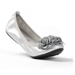Ballerine couleur argent pour femme plate et souple à fleurs MONCEAU