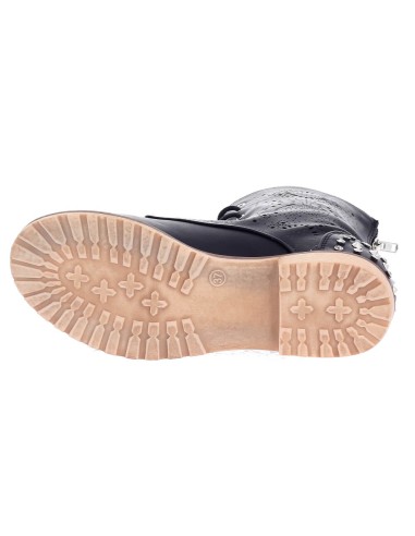 Bottine cuir perforée noire à lacets et zip clous et strass Nelly Bottine cuir perforée noire à lacets et zip clous et strass Nelly