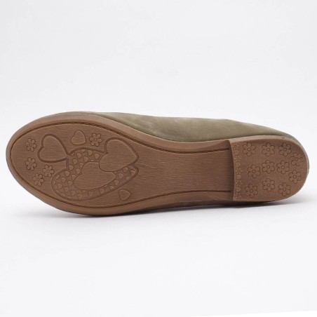 Ballerine plate aspect daim imperméable kaki AUBER