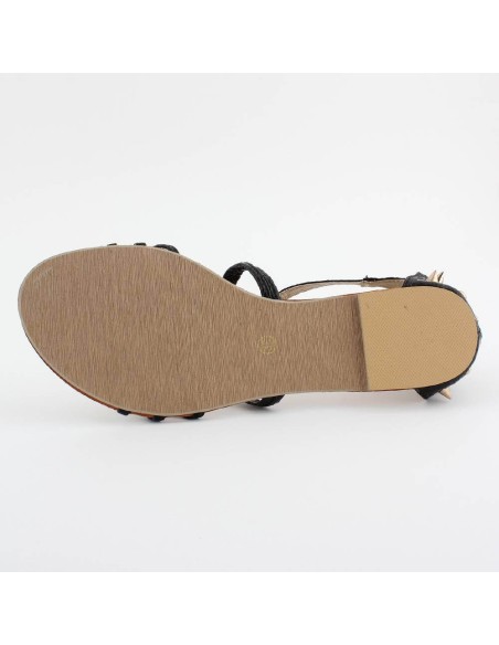 Sandale tendance simili cuir granulé noir lanières et clous dorés PYLA