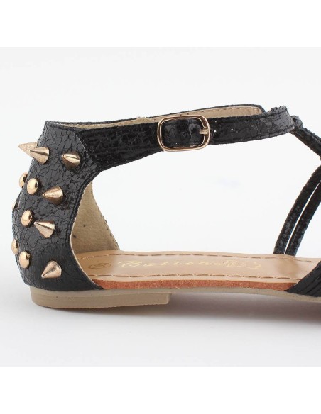 Sandale tendance simili cuir granulé noir lanières et clous dorés PYLA