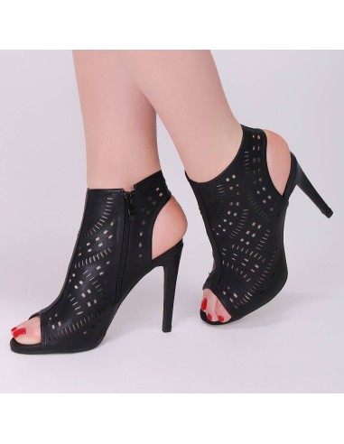 Sandales trouées camel à talon aiguille Camille Sandales trouées camel à talon aiguille Camille