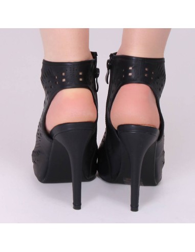 Sandales trouées camel à talon aiguille Camille Sandales trouées camel à talon aiguille Camille