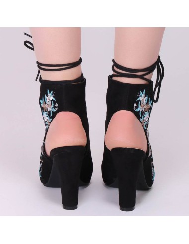 Sandales noires à fleurs Sandales noires à fleurs