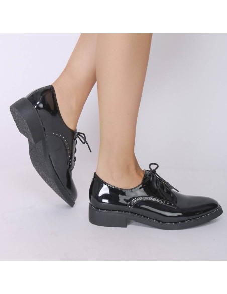 Derby noir verni à clous Natasha