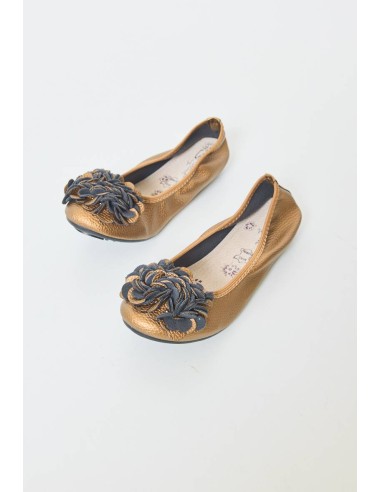 Ballerine bronze pour femme simili cuir granulé à fleur chic MONCEAU Ballerine bronze pour femme simili cuir granulé à fleur chic MONCEAU